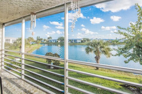 244 Chatham L, West Palm Beach, FL 33417-1838