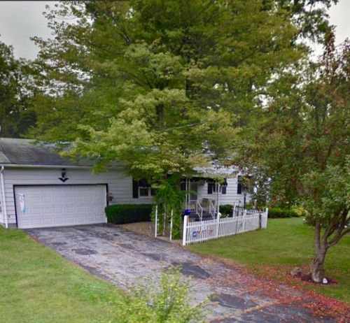17948 Glendale Ave, Lake Milton, OH 44429-9729