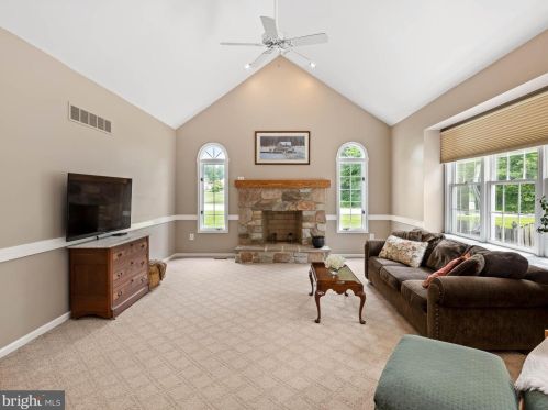 49 Yarmouth Ln, Downingtown PA  19335-1556 exterior