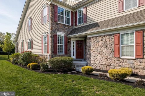 28 Iron Hill Way, Collegeville, PA 19426-2832