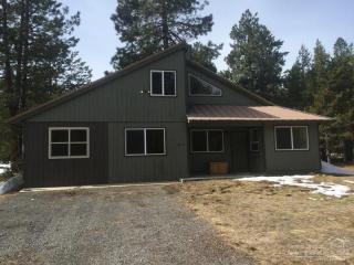 56771 Stellar Dr, Bend OR  97707-2072 exterior