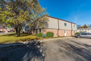 1116 26th Ave, Grand Forks ND  58201-7065 exterior