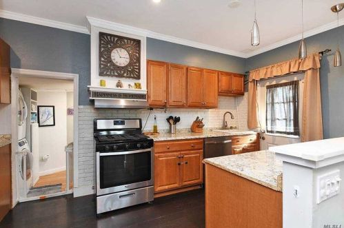 324 4 St, Elwood NY  11731-2930 exterior