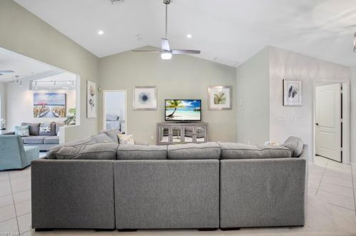 108 Palmetto Dunes Cir, Naples FL  34113-7560 exterior