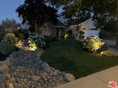 43414 Carol Dr, Lancaster, CA 93535-4820