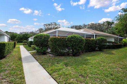 9601 Chapman Oak Ct, West Palm Beach, FL 33410-3271