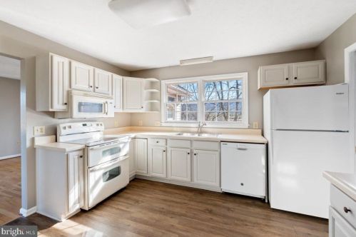 217 Green Hills Ln, New Market VA  22844-3526 exterior