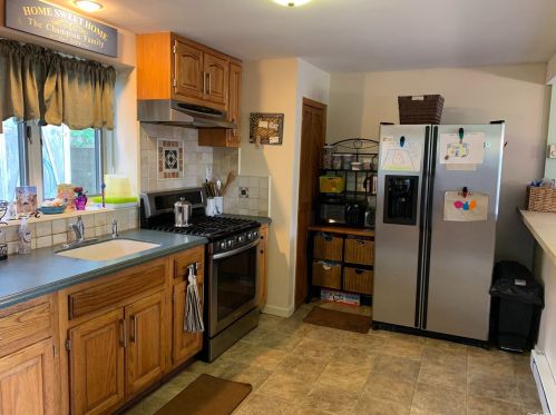1644 Lincoln Ave, Bohemia, NY 11716-1416