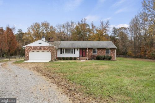 539 Mccarty Rd, Fredericksburg, VA 22405-3175