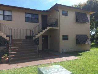 6878 173rd Dr, Hialeah, FL 33015-5506