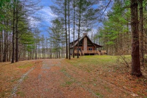 16512 Log Home Rd, Laurelville OH  43135-9641 exterior