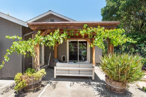 1590 Cunningham Way, Santa Rosa CA  95403-2342 exterior