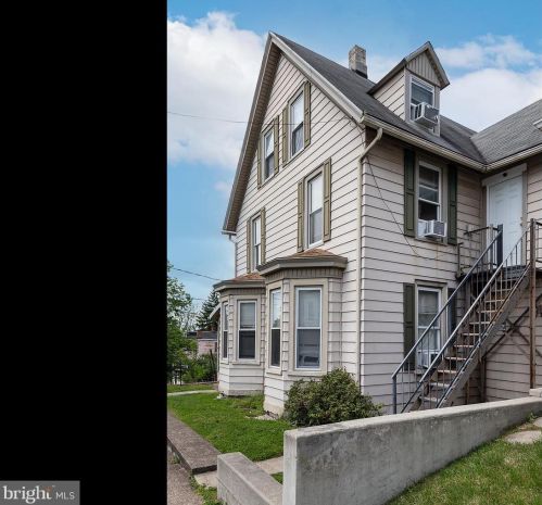 333 Spruce St, Harrisburg PA  17113-2419 exterior