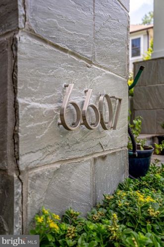 6607 Orland St, Falls Church, VA 22043-1863