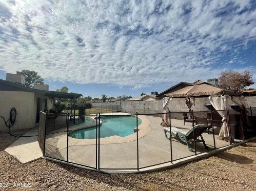 6138 Zoe Ella Way, Glendale AZ 85306-2932 exterior