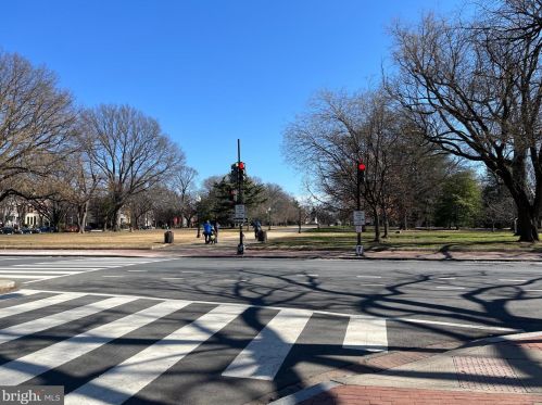 916 Capitol St, Washington DC 20003-1533 exterior