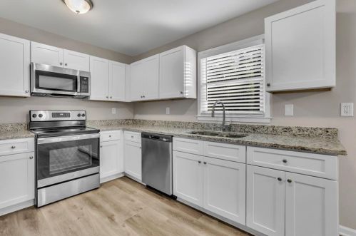 528 Rockborough Ter, Stone Mountain GA  30083-3844 exterior