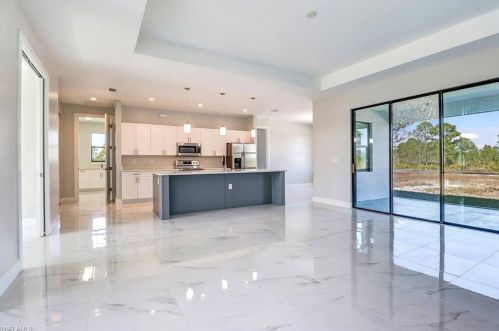 3089 52nd Ave, Naples, FL 34120-0045
