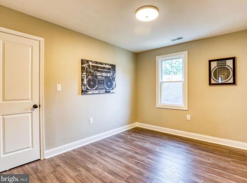 650 George St, Charles Town WV  25414-1461 exterior