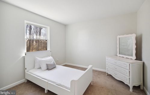 5262 Sudberry Ln, Woodbridge VA  22193-3463 exterior
