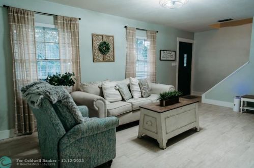 430 Emerald Ave, Fort Pierce FL  34945-2123 exterior