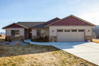 262 Sun Valley Dr, Wenatchee, WA 98801-9717
