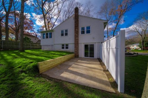 22 Bow Run, South Kingstown RI  02874-2471 exterior