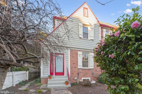 3641 Warren St, Washington, DC 20008-3127