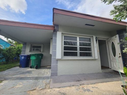 6129 22nd St, Hollywood FL  33023-2924 exterior