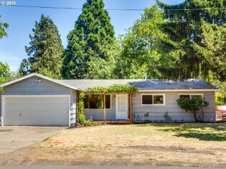 3826 103rd Ave, Portland, OR 97266-2406