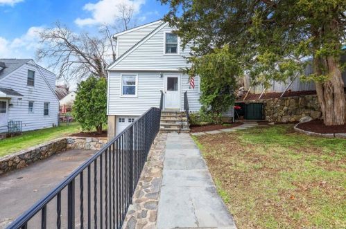 26 Cantwell Ave, Stamford, CT 06905-3419