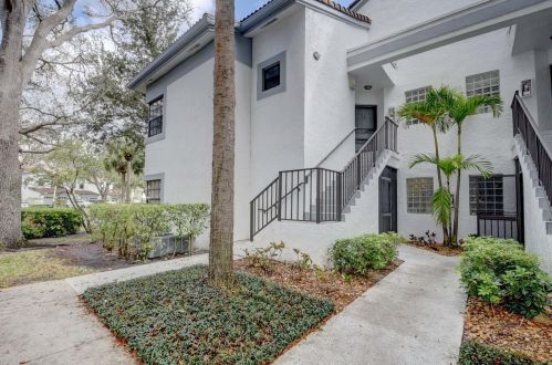 5414 Venetia Ct, Boynton Beach, FL 33437-2100