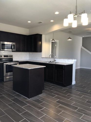 1023 Sierra Vista Ct, Midlothian TX  76065 exterior