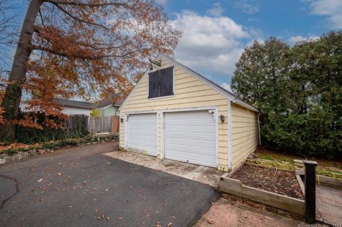 16 Spring St, Bristol CT  06010-5047 exterior