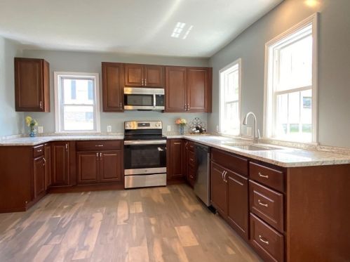 43 Berlin St, Auburn MA  01501-1125 exterior