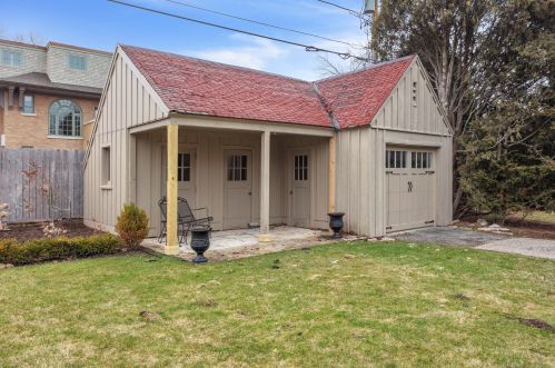 3445 Lk Dr, Milwaukee WI 53235-0037 exterior