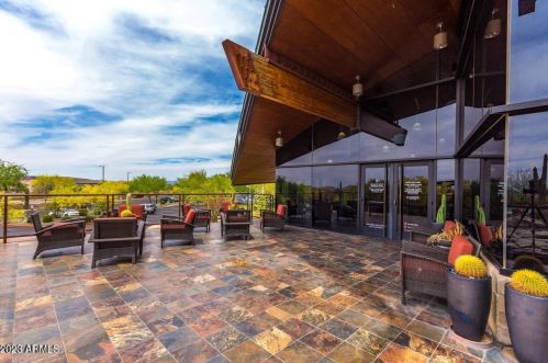 1735 Desperado Way, Phoenix AZ  85085-6329 exterior