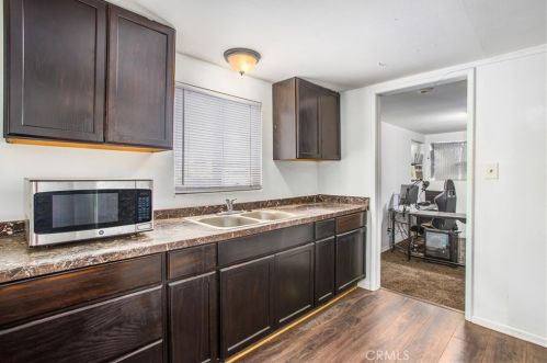 8435 Mission Blvd, Riverside CA  92509-2976 exterior