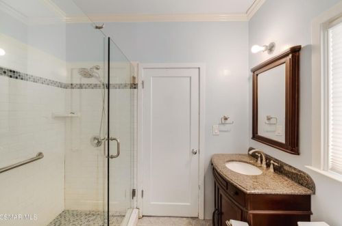 3192 Sycamore Dr, Simi Valley CA 93065-2703 exterior