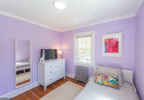 2 Clove Rd, West Paterson NJ  07424-2102 exterior