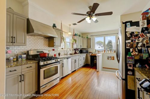 17 Locust Ave, West Long Branch NJ  07764-1547 exterior