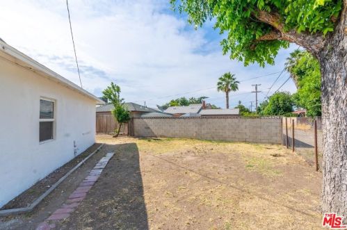 708 Weber Ave, Fresno CA  93728-2938 exterior