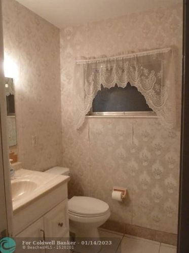 2811 Ashley Dr, West Palm Beach, FL 33415-8565