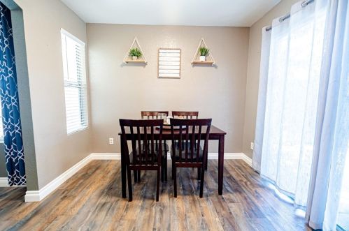 1785 Promenade Pl, Vista CA  92083-6167 exterior