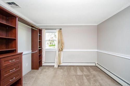 41 Talcott Rd, Glastonbury CT  06033-2918 exterior