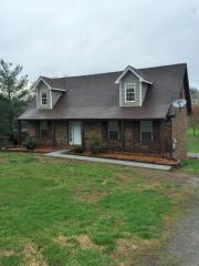 925 Tommy Oliver Rd, Clarksville TN  37042-8806 exterior