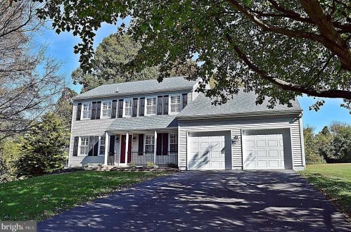 5 Autumn Ln, Downingtown, PA 19335-1879