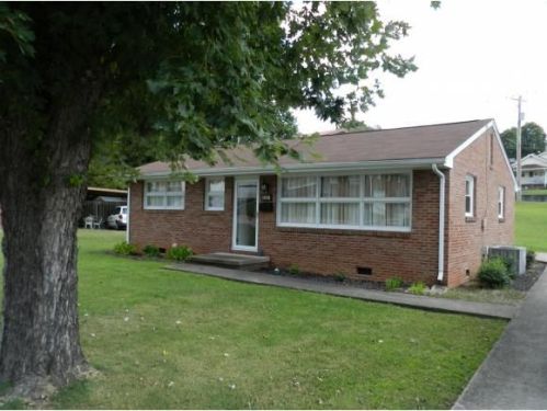1347 Dewey Ave, Kingsport, TN 37664-3645