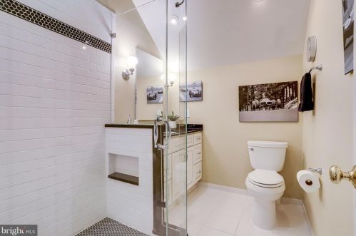 11406 Wild Bramble Way, Herndon VA  20194-1001 exterior