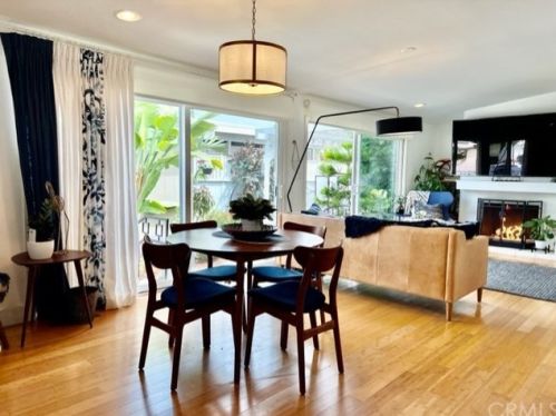 58 Saratoga, Newport Beach CA  92660-6148 exterior